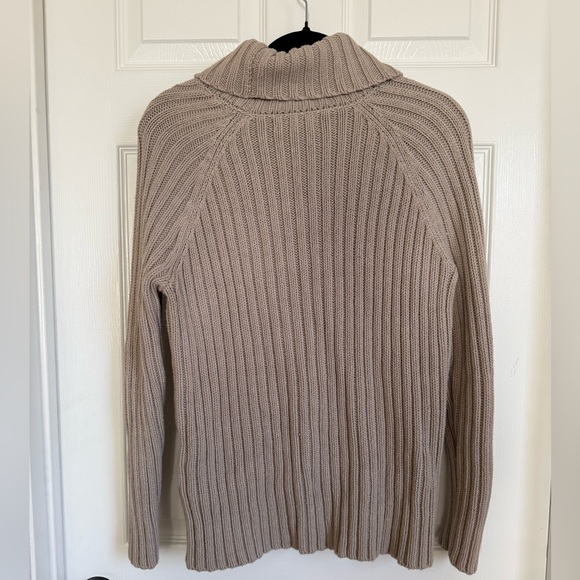 Banana Republic Beige Knit Sweater - Picture 2 of 3